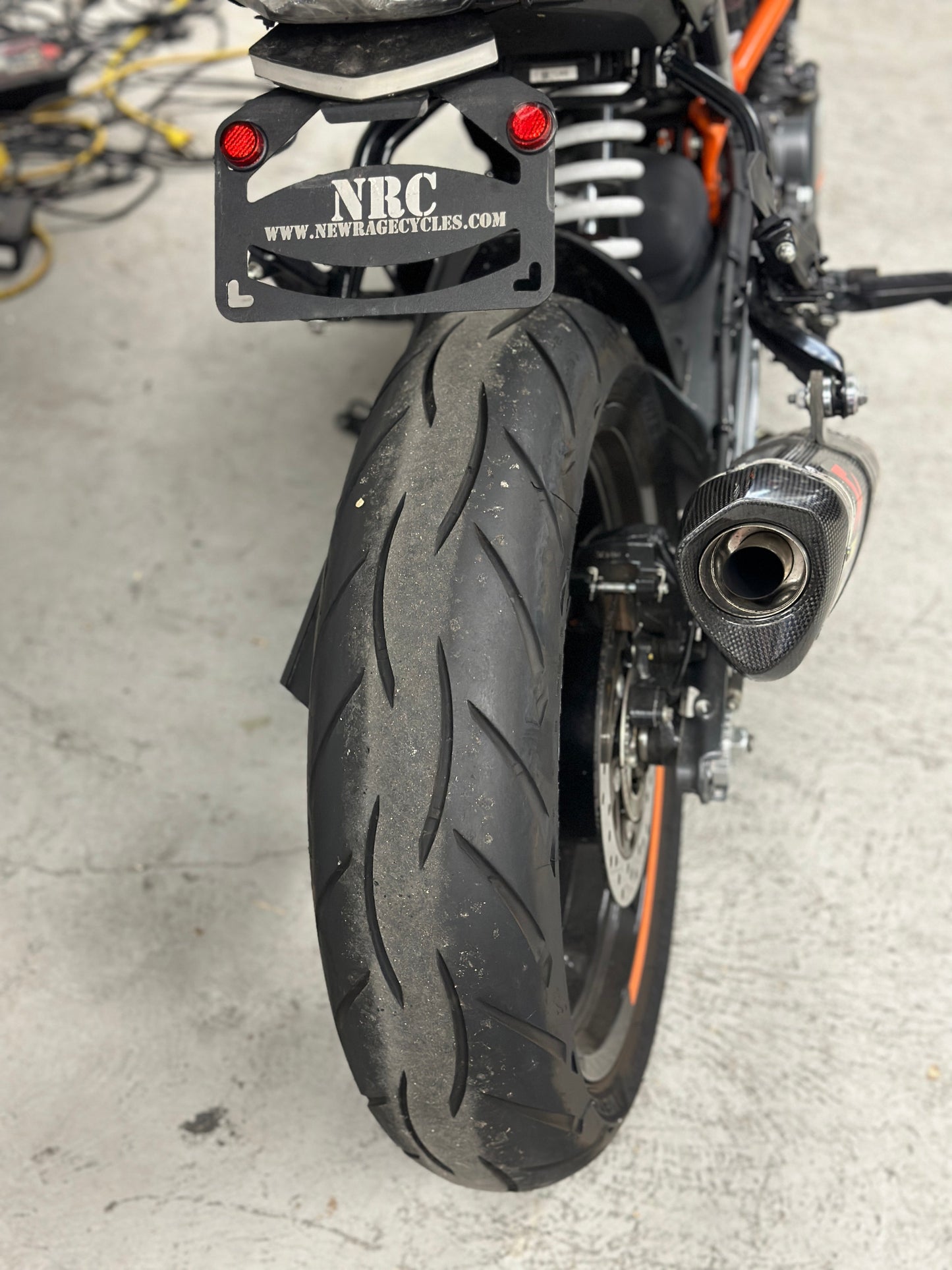 2023 KTM DUKE 390 AKRAPOVIC